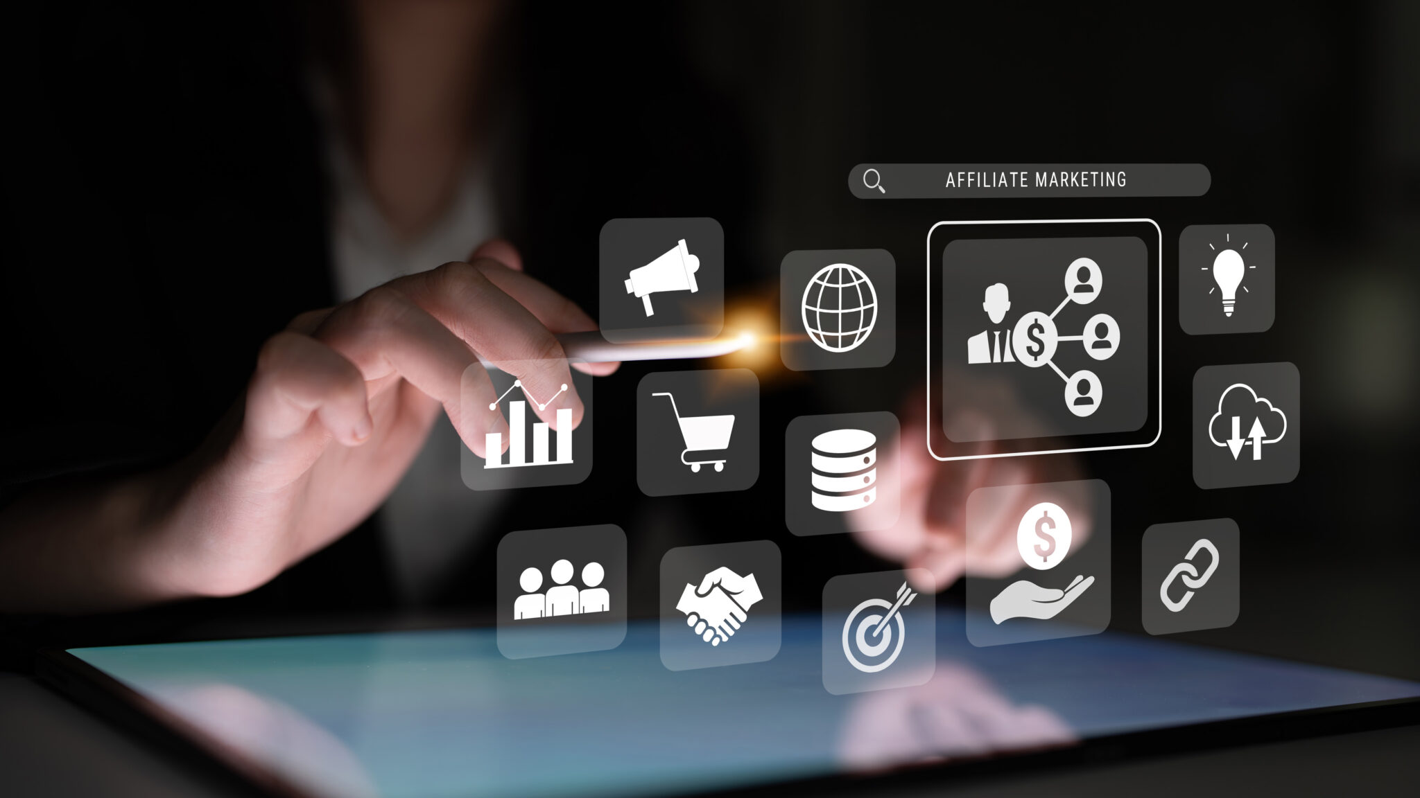 Interaktive Symbole auf Tablet für modernes Affiliate-Marketing, Fokus auf digitale Netzwerke und Verkaufskanäle.