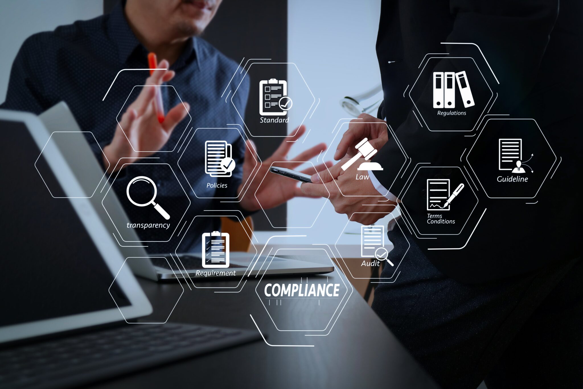 Diskussion über Compliance-Richtlinien und deren Bedeutung für Unternehmensstrategien.