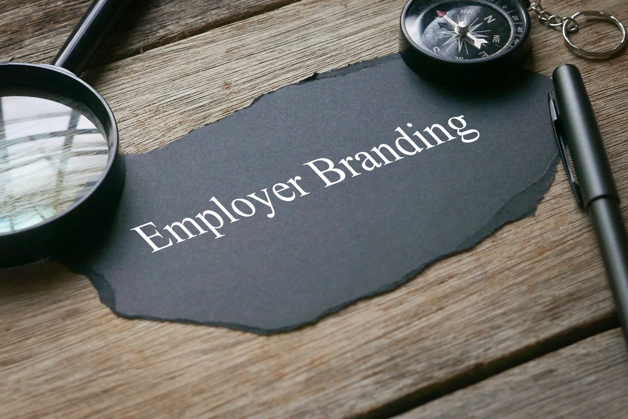 Strategien für erfolgreiches Employer Branding: Fokus auf Anziehungskraft und Mitarbeiterbindung für Unternehmen.